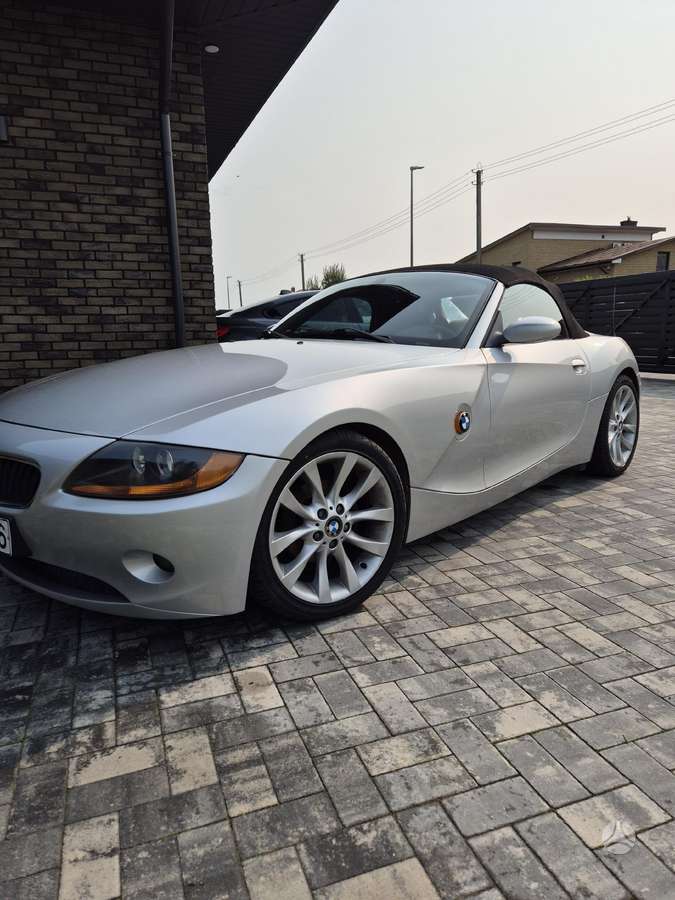 BMW Z4, 2.5 l., convertible