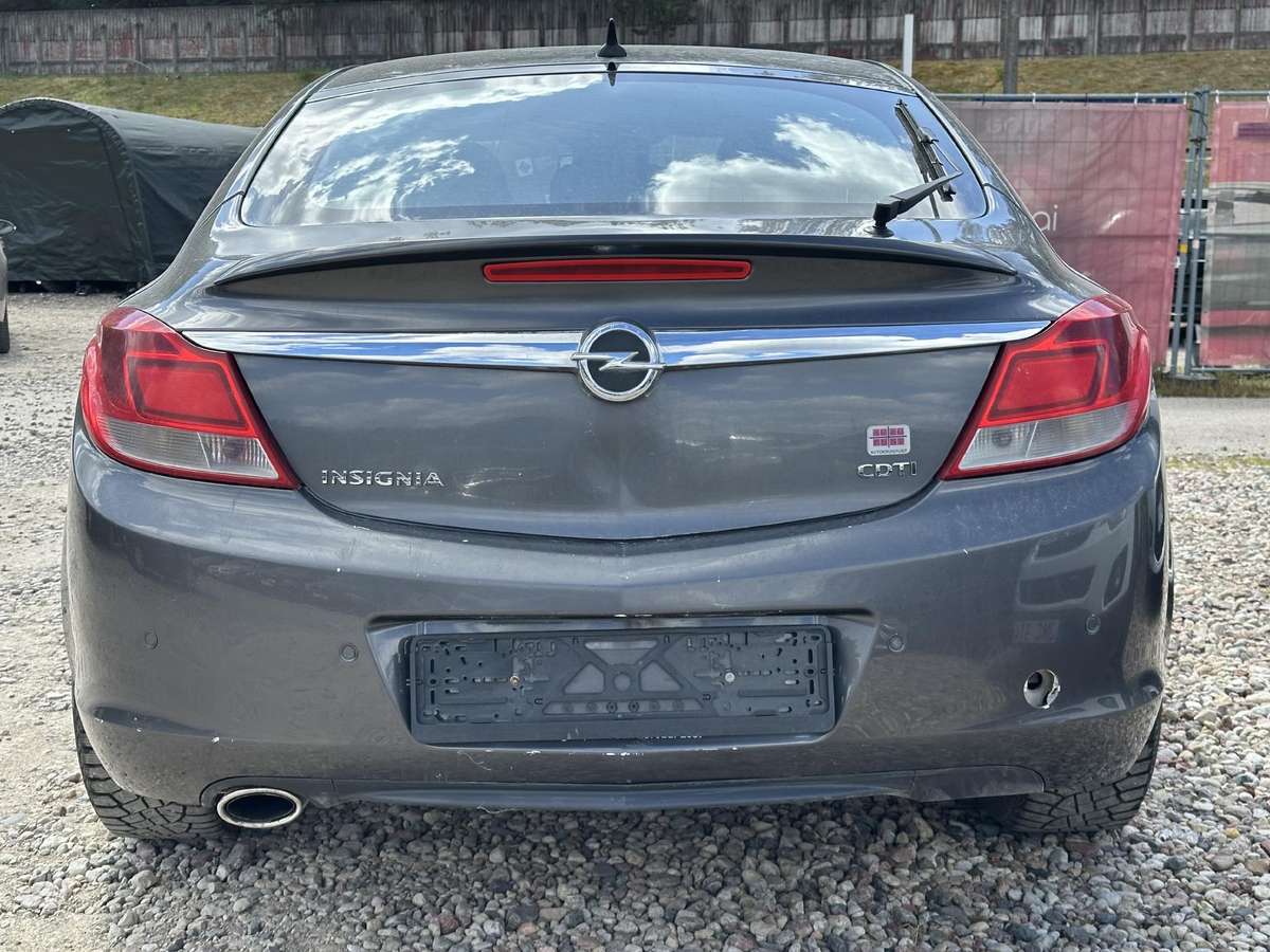 Opel Insignia, 2.0 l., Хэтчбек