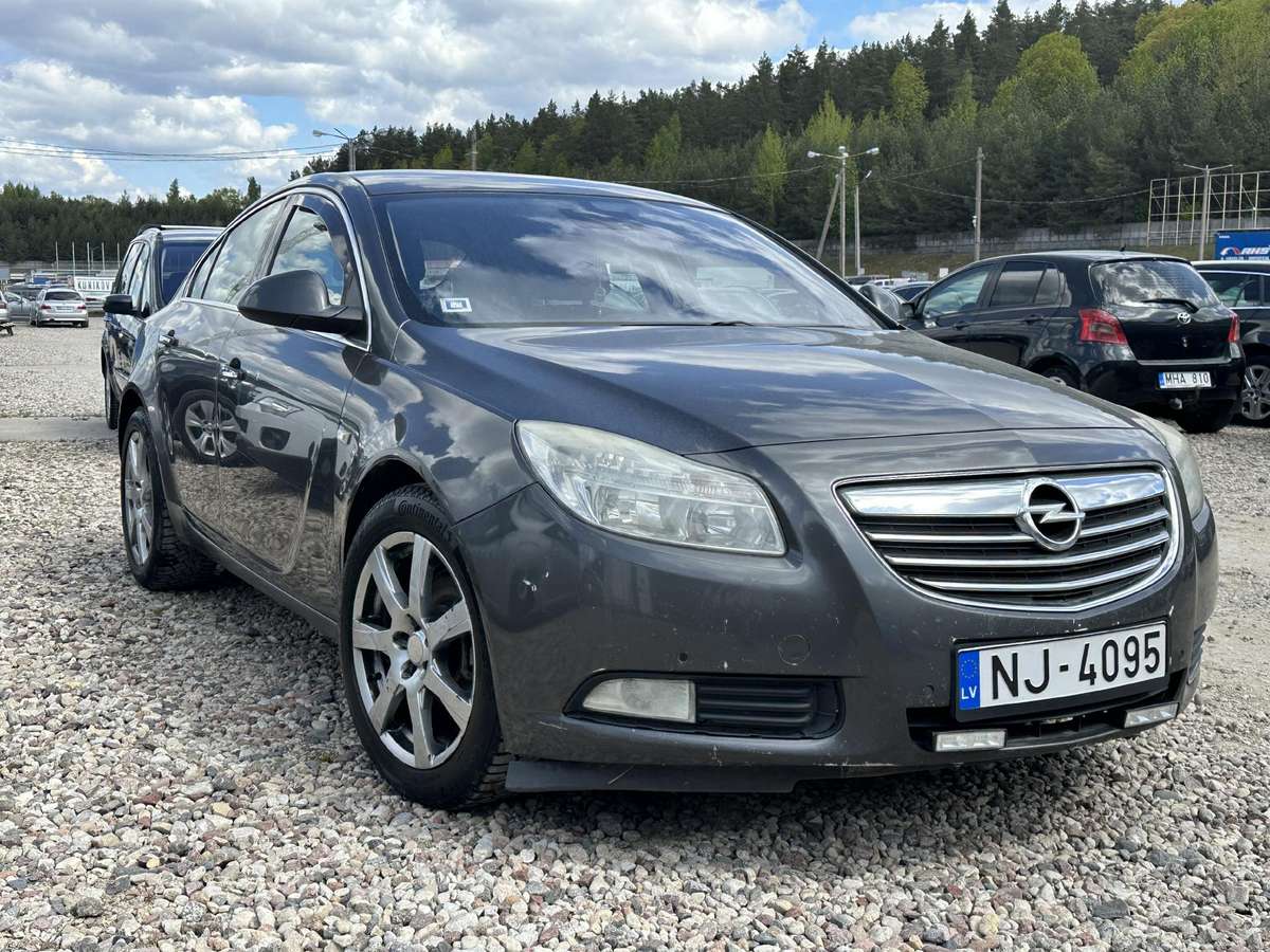Opel Insignia, 2.0 l., hatchback