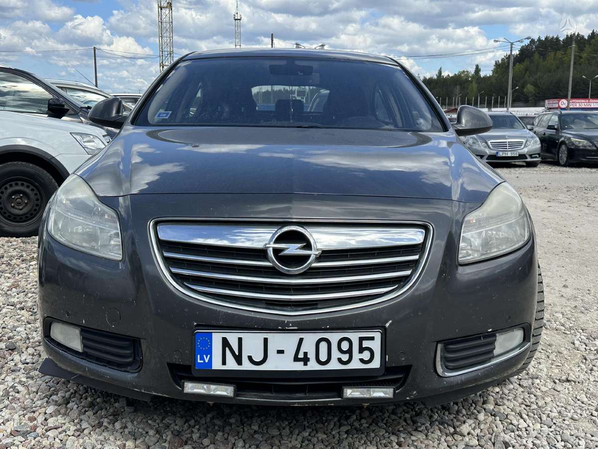 Opel Insignia, 2.0 l., hatchback