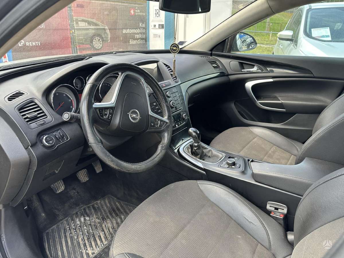 Opel Insignia, 2.0 l., hatchback
