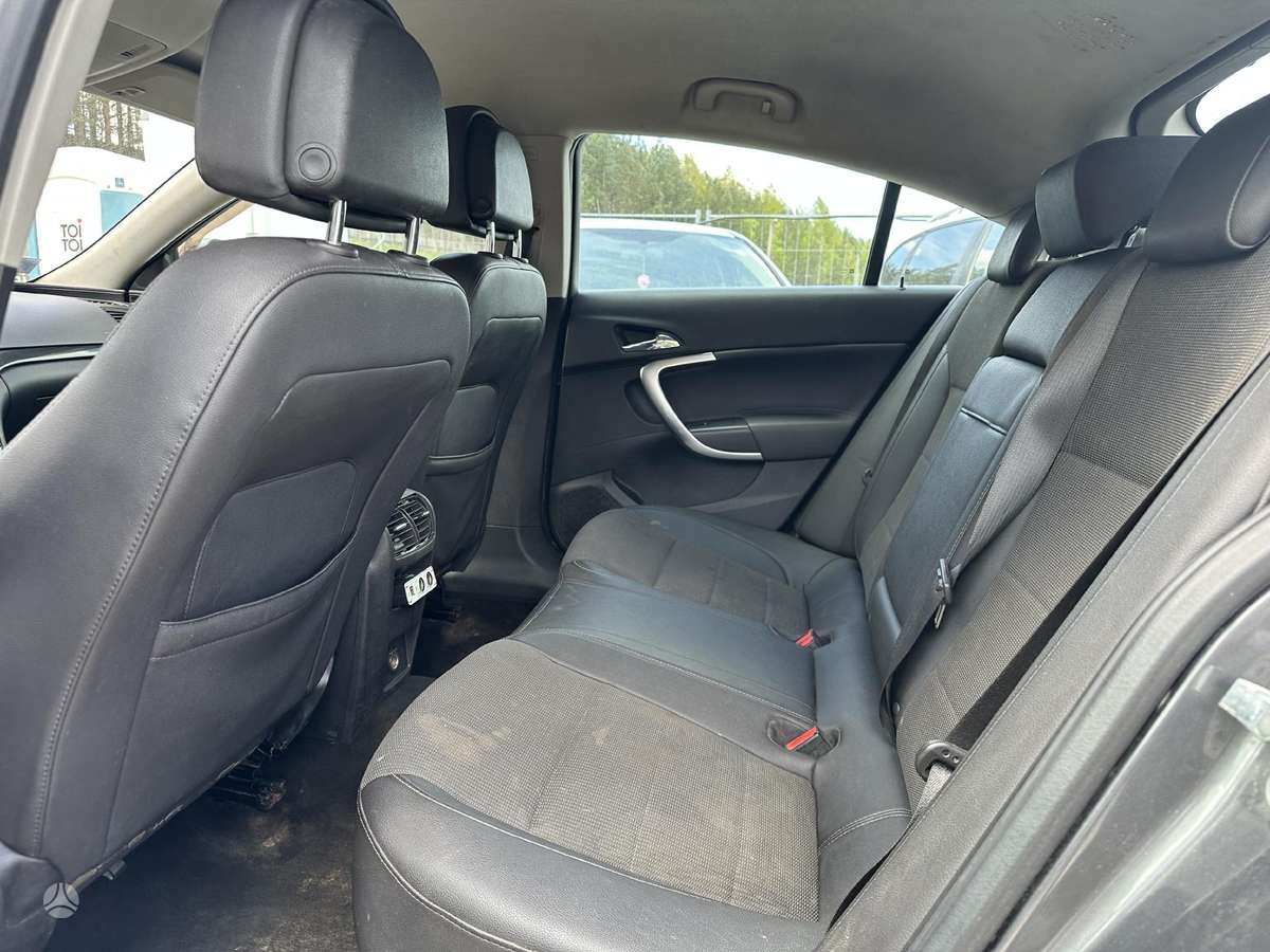 Opel Insignia, 2.0 l., hatchback