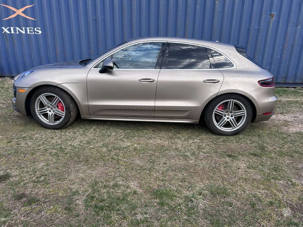 Porsche Macan for parts