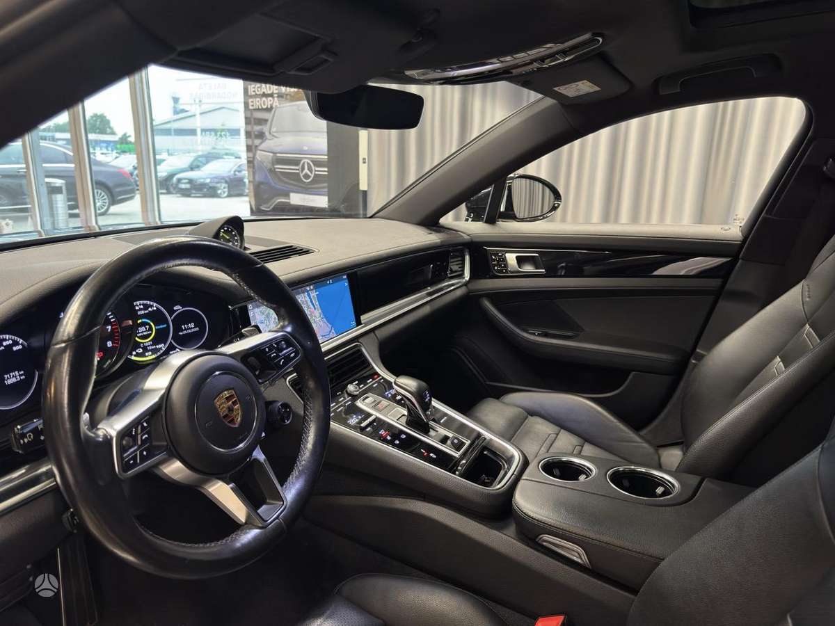 Porsche Panamera - 7