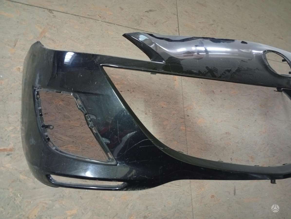 Mazda 3 bamperi, durvis, spārni