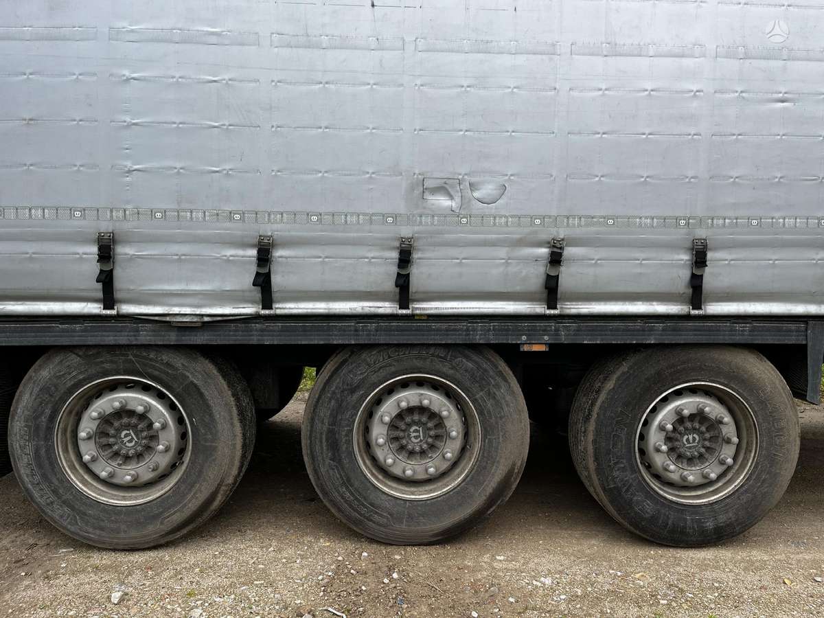 Krone SD, užuolaidinės / tentinės