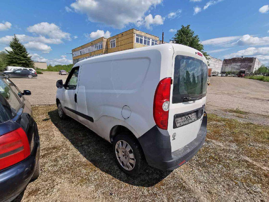 Fiat Doblo dalimis. Automobilis ardomas dalimis запасные части автомобиля