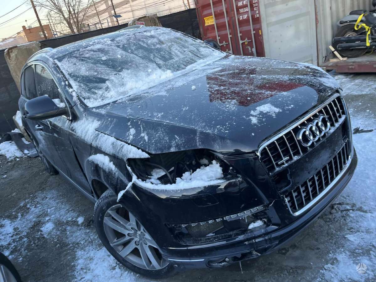 Audi Q7 dalimis