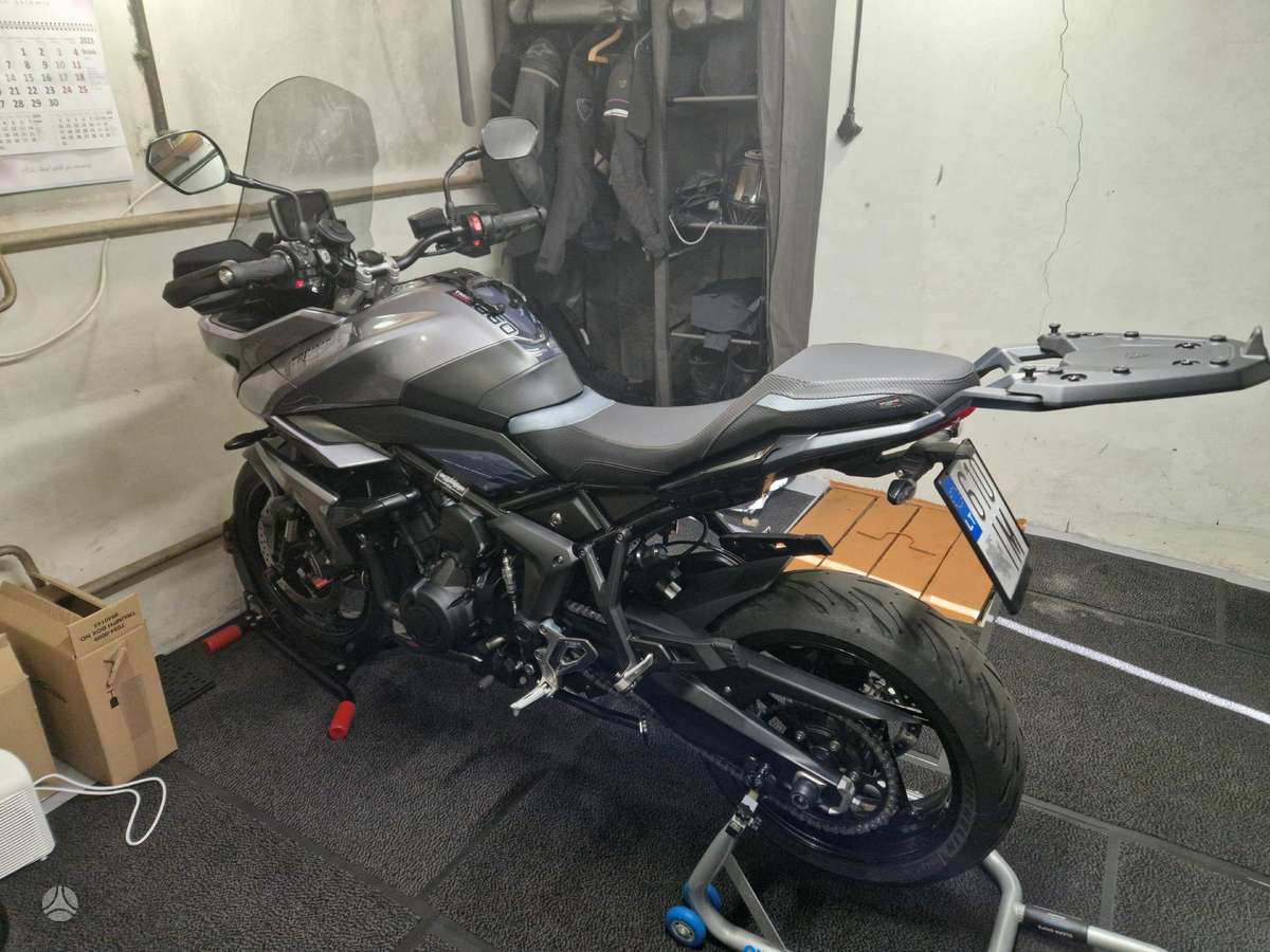 Triumph Tiger 660cc, touring / sport touring