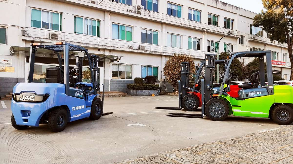 JAC CPD30H3, šakiniai krautuvai