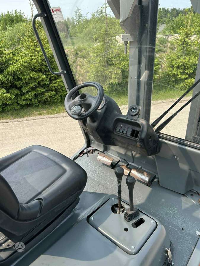 Linde 35, forklifts