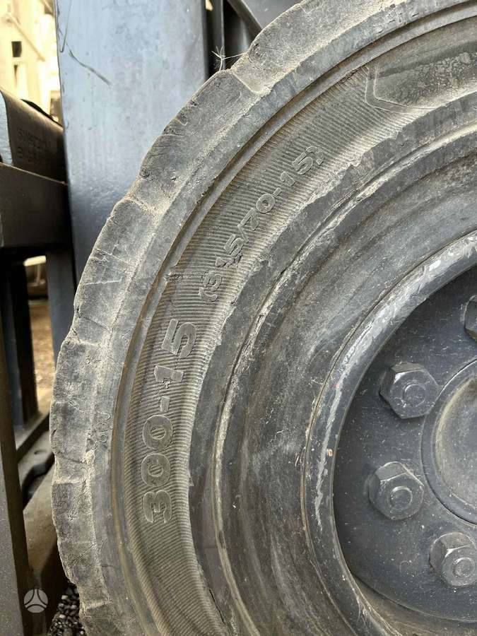 Linde 35, forklifts