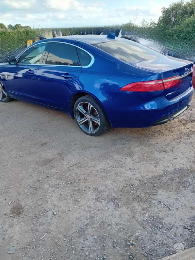 Jaguar XF
