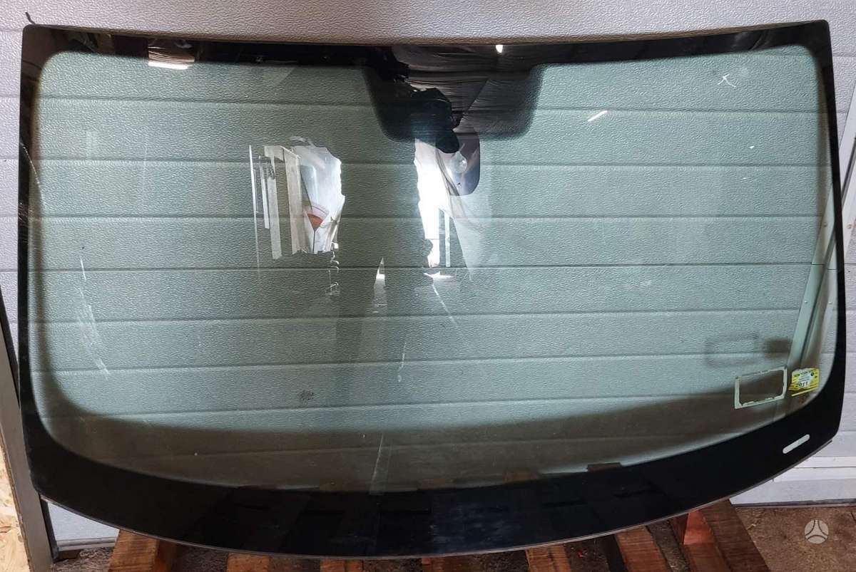 Volkswagen Touareg стёкла