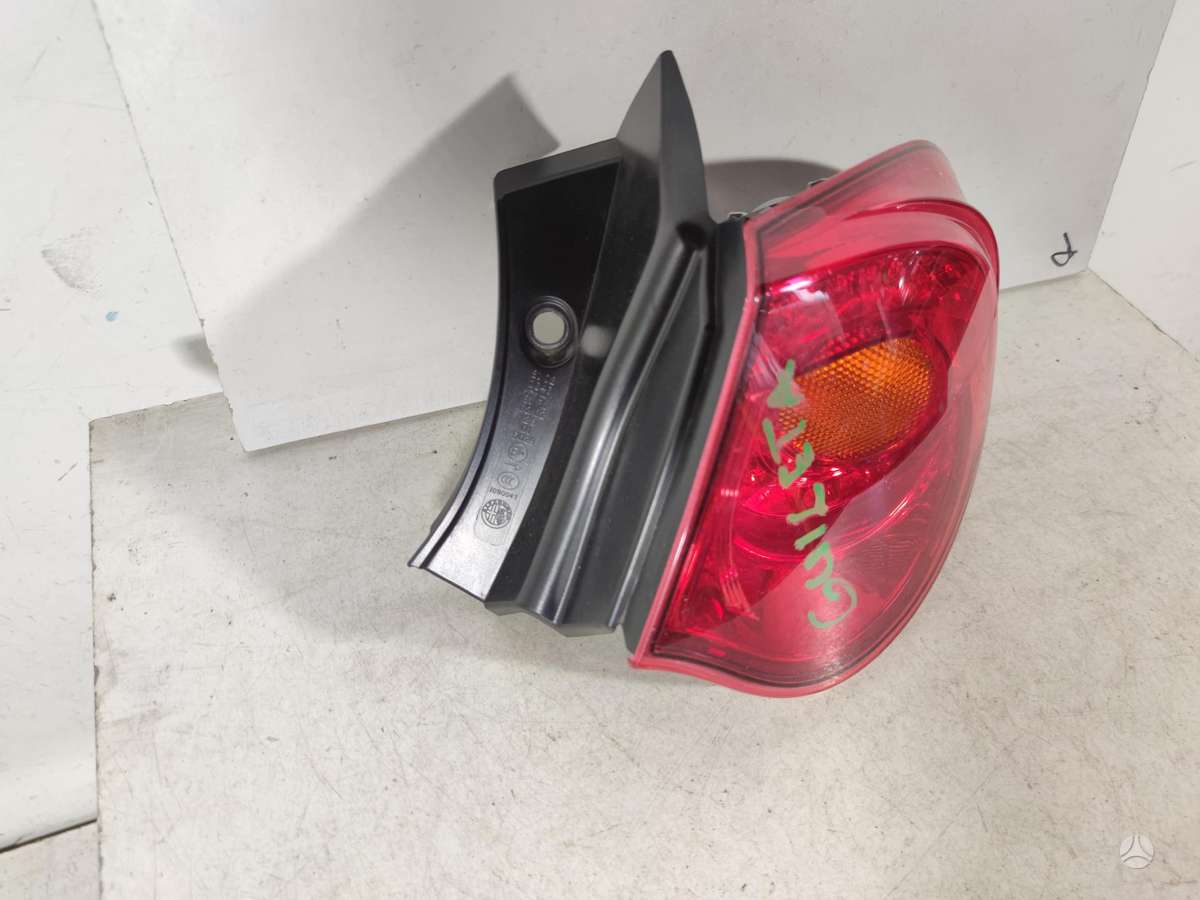Alfa Romeo Giulietta hood (front, rear), lights