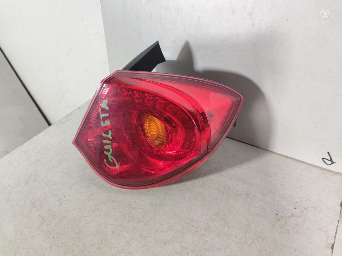 Alfa Romeo Giulietta hood (front, rear), lights