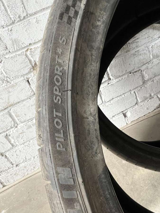 Michelin PILOT SPORT 4S, vasarinės 295/25 R22