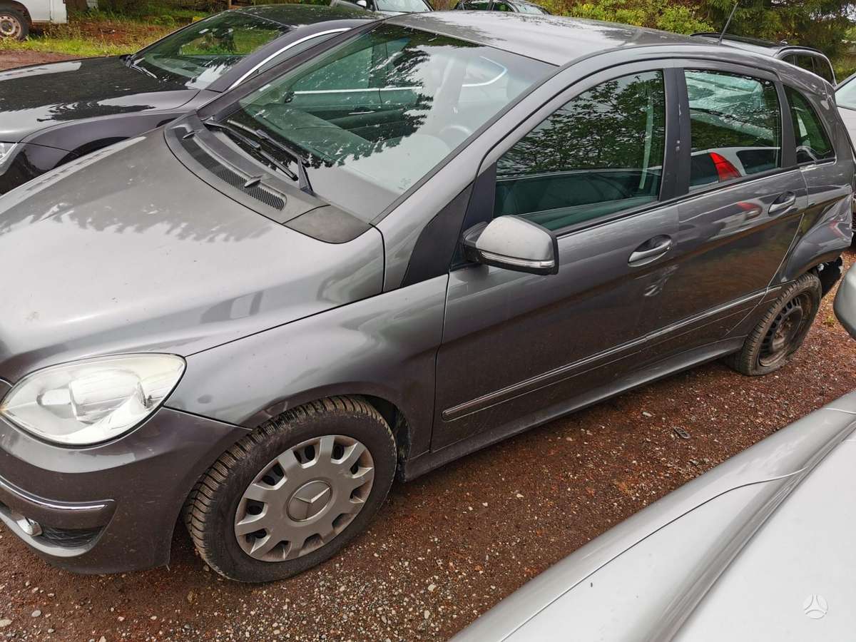 Mercedes-Benz B klasė Naudotos įvairių markių ir modelių automobilių detalės siun