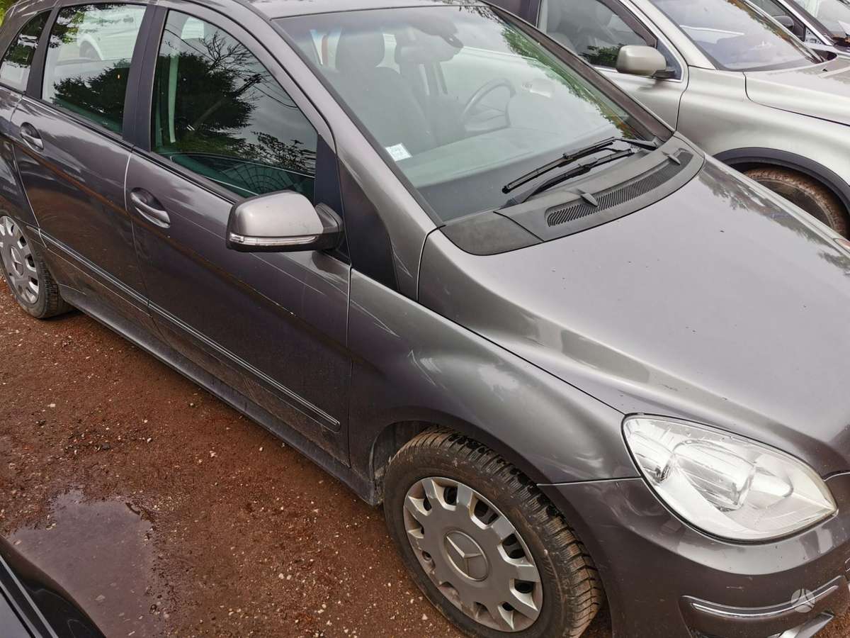 Mercedes-Benz B klasė Naudotos įvairių markių ir modelių automobilių detalės siun