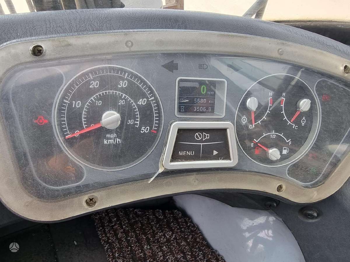 Hyundai 70 D-7 E, šakiniai krautuvai