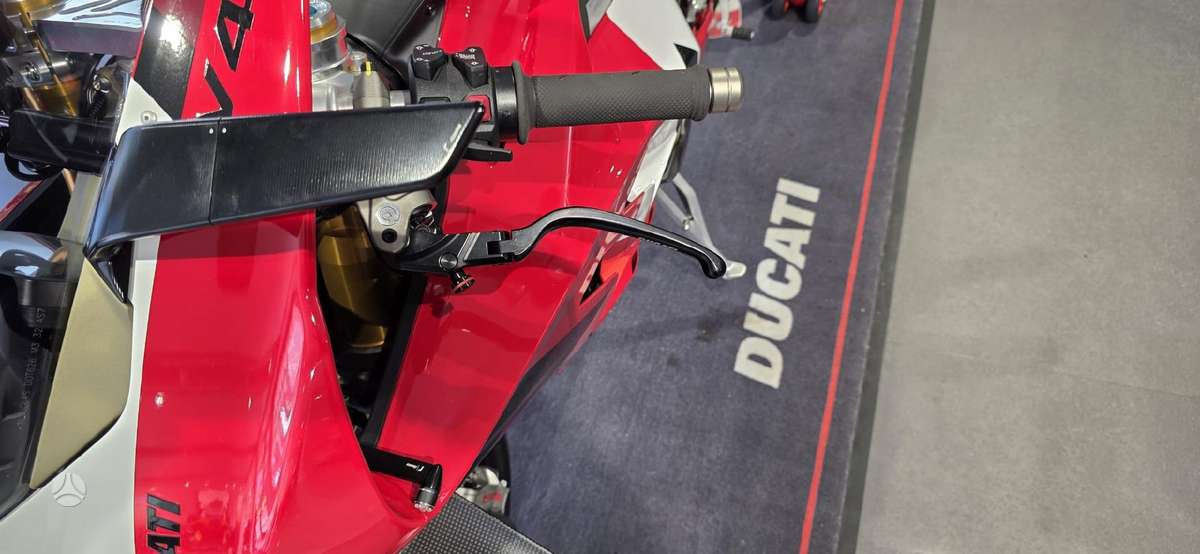 Ducati Panigale 998cc, спортбайки / superbikes