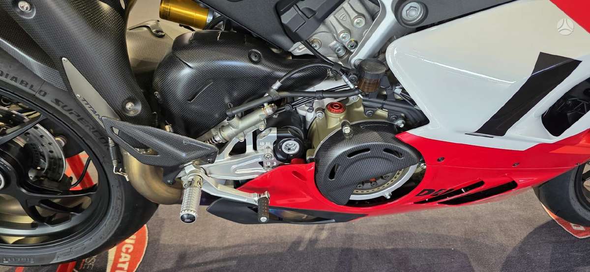 Ducati Panigale 998cc, спортбайки / superbikes