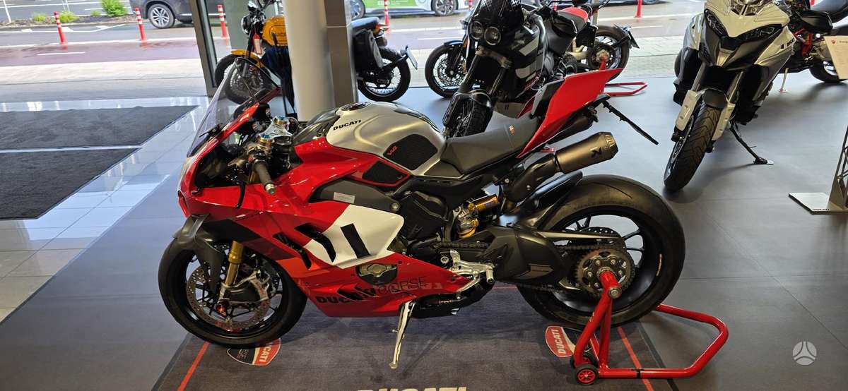Ducati Panigale 998cc, спортбайки / superbikes