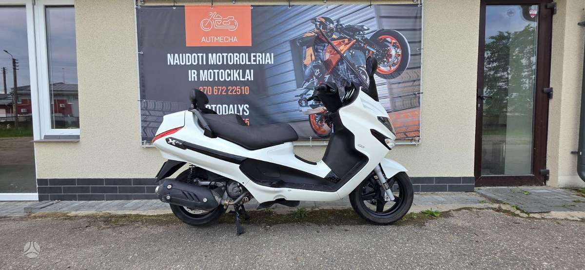 Piaggio Xevo 125cc, мотороллеры / мопеды