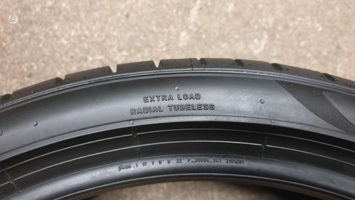 Pirelli PZero TM apie 8mm, летние 235/35 R19