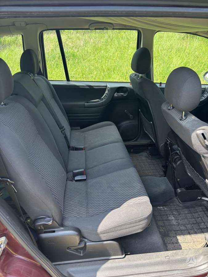 Opel Zafira, Минивэн