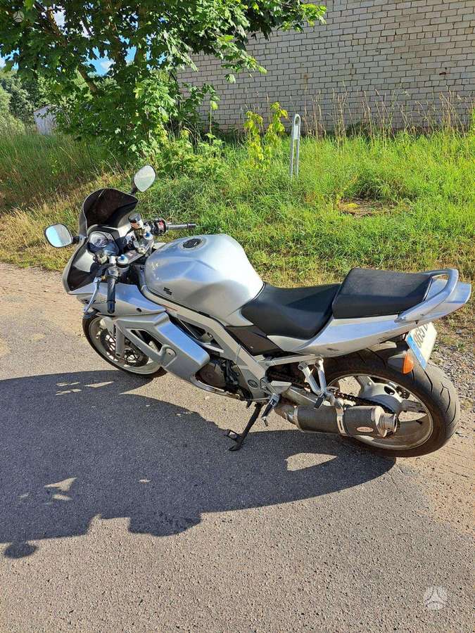 Suzuki SV, street / classic