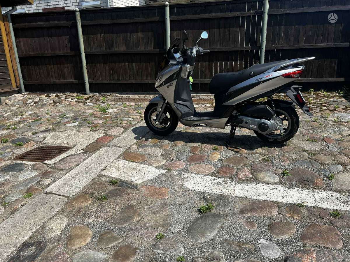 Aprilia SXR 49cc, мотороллеры / мопеды