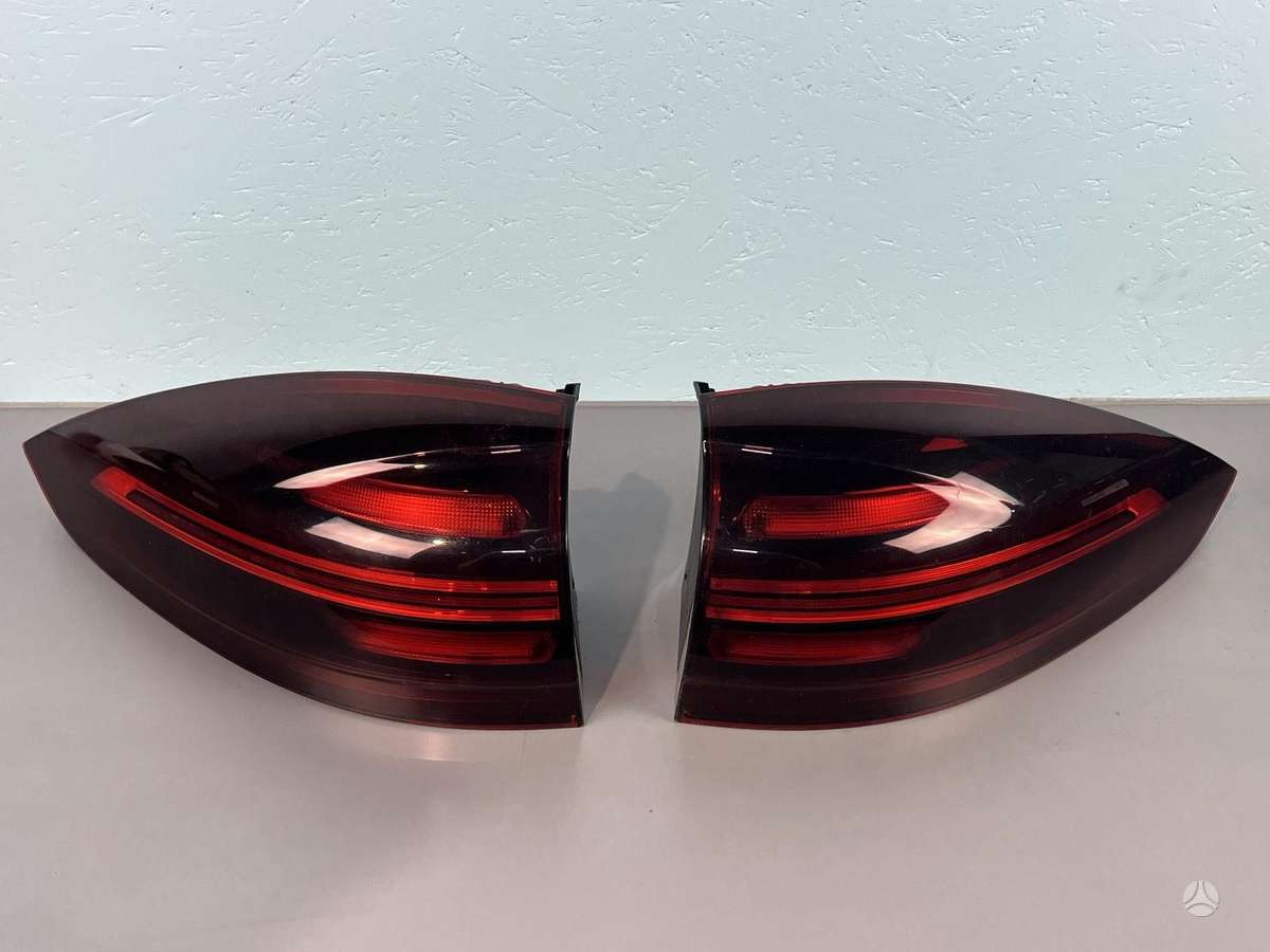 Porsche Cayenne windows, lights