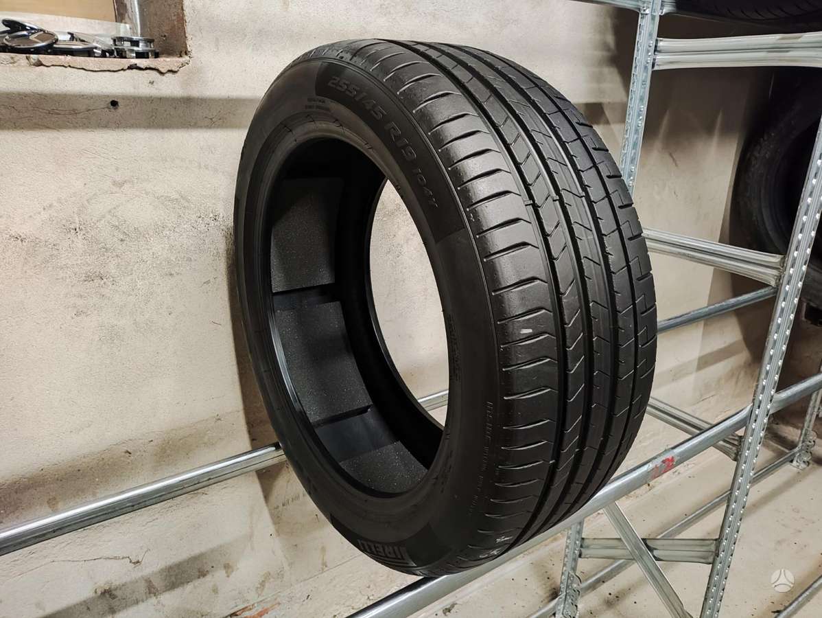 Pirelli PZero TM apie 8mm, летние 255/45 R19