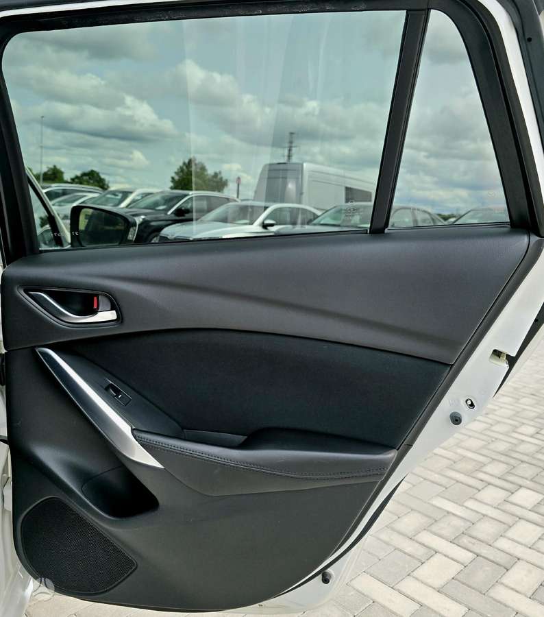 Mazda 6, 2.2 l., wagon