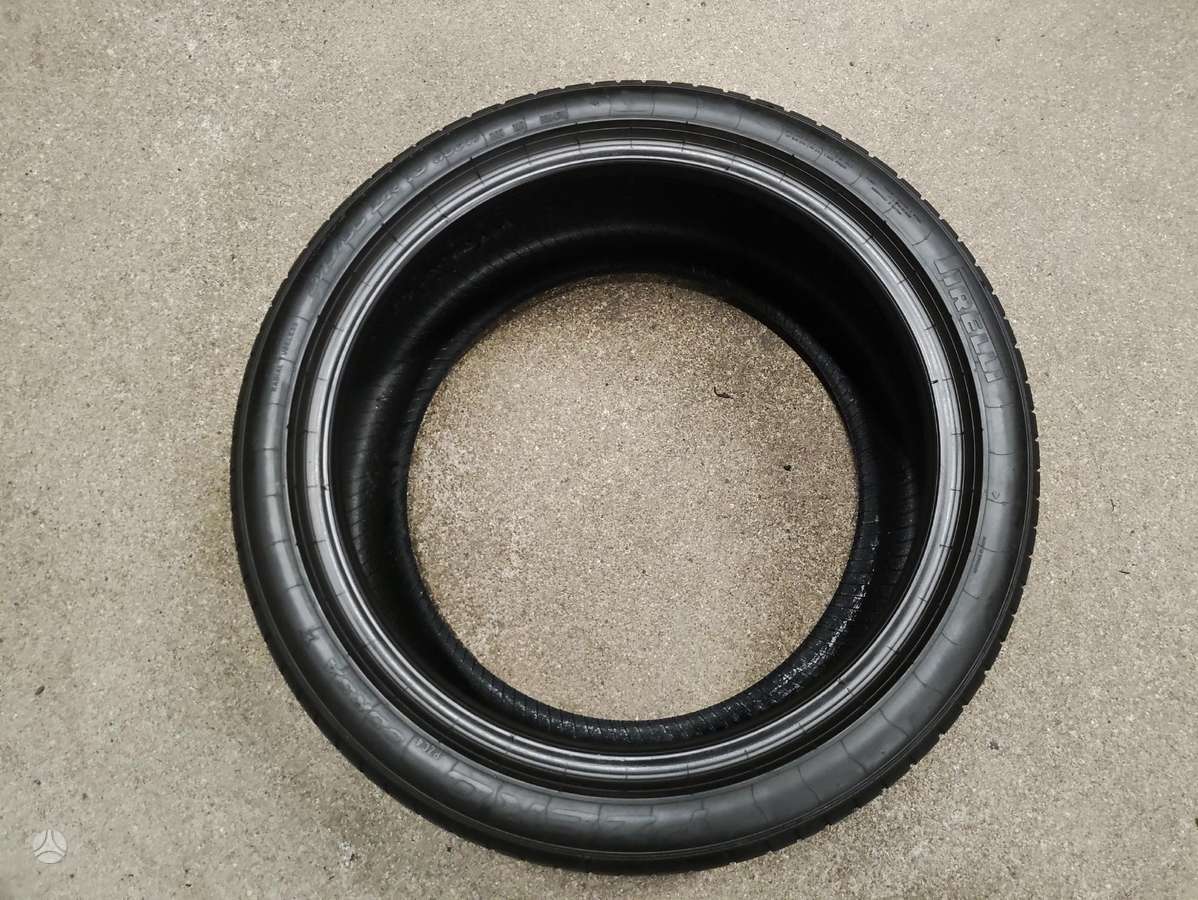 Pirelli PZero Corsa apie 6mm, summer 275/35 R19