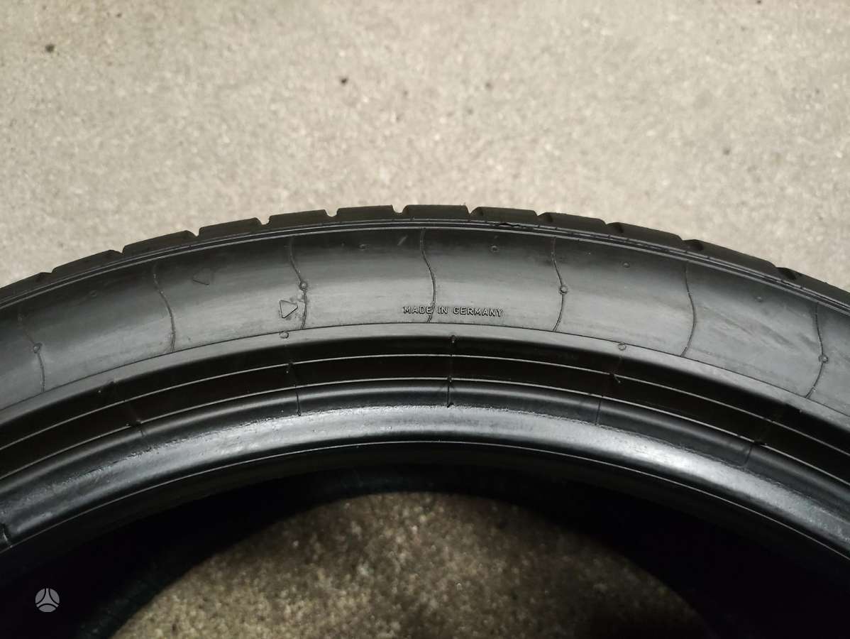 Pirelli PZero Corsa apie 6mm, summer 275/35 R19