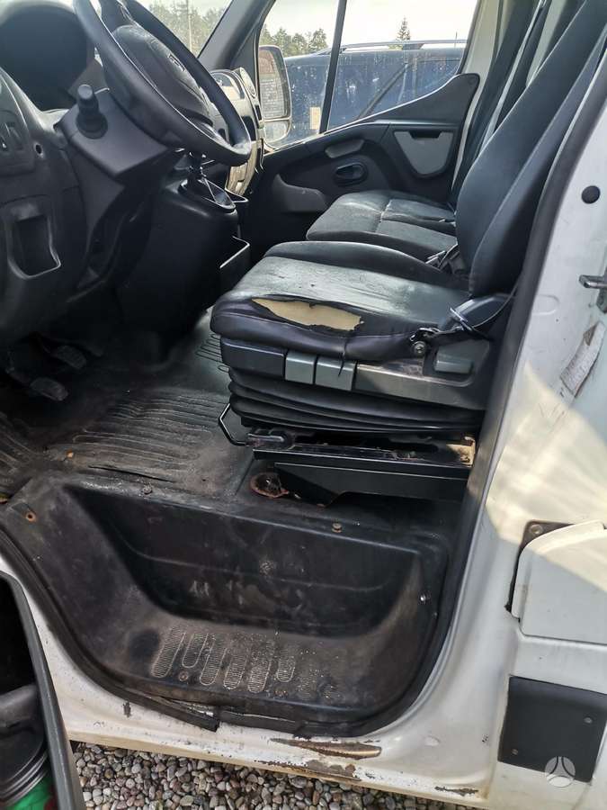 Renault Master, preču