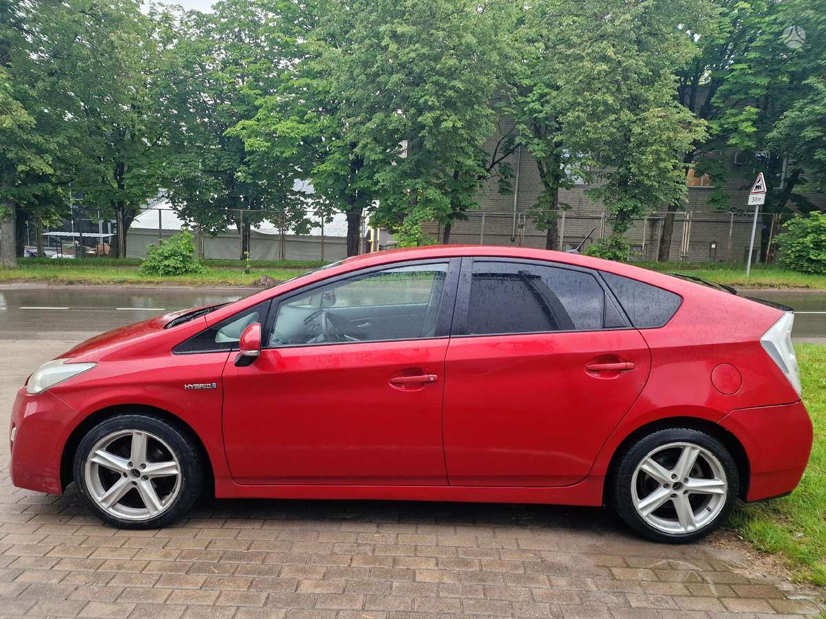 Toyota Prius, hatchback