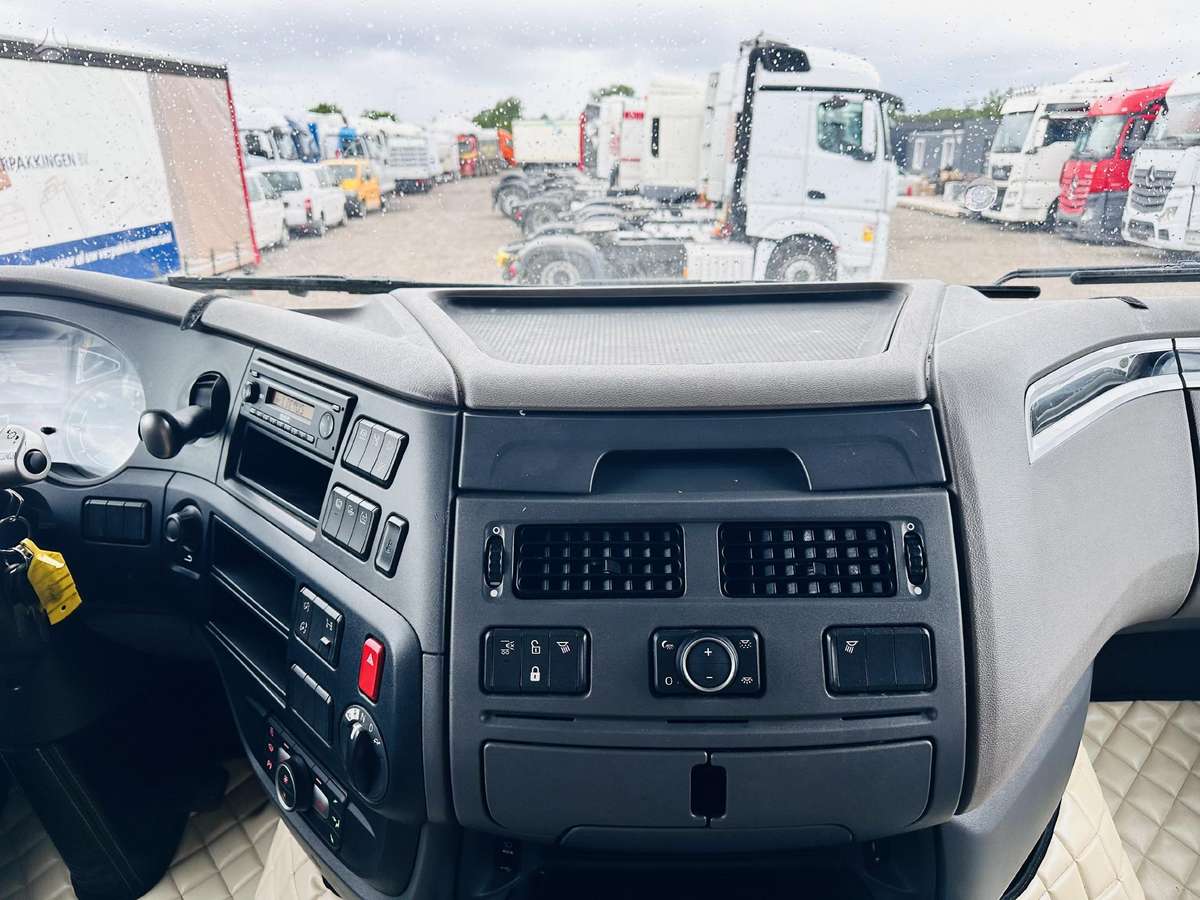 DAF XF 106.480 Super Space Cab, double sleeper