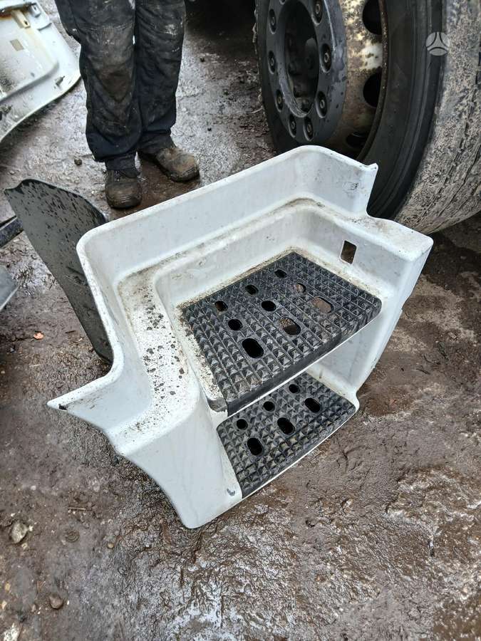 Iveco Stralis visos plasmases,kranai, тягачи
