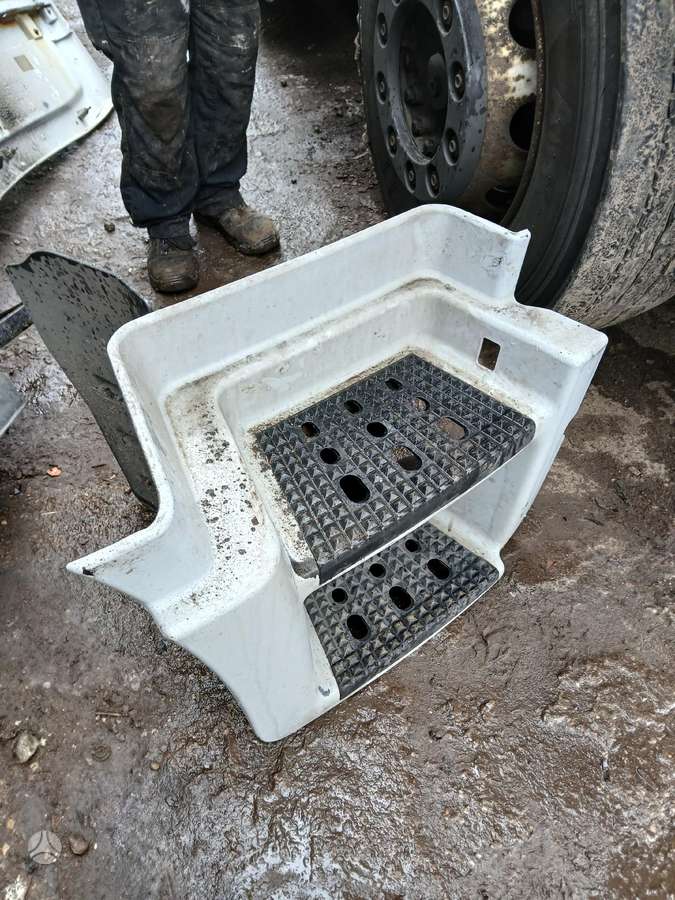 Iveco Stralis visos plasmases,kranai, тягачи