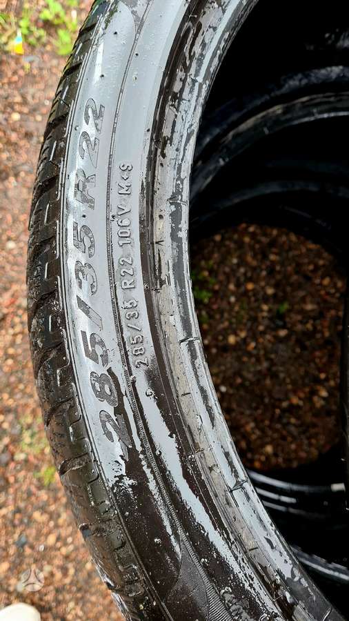 Pirelli, зимние 285/35 R22