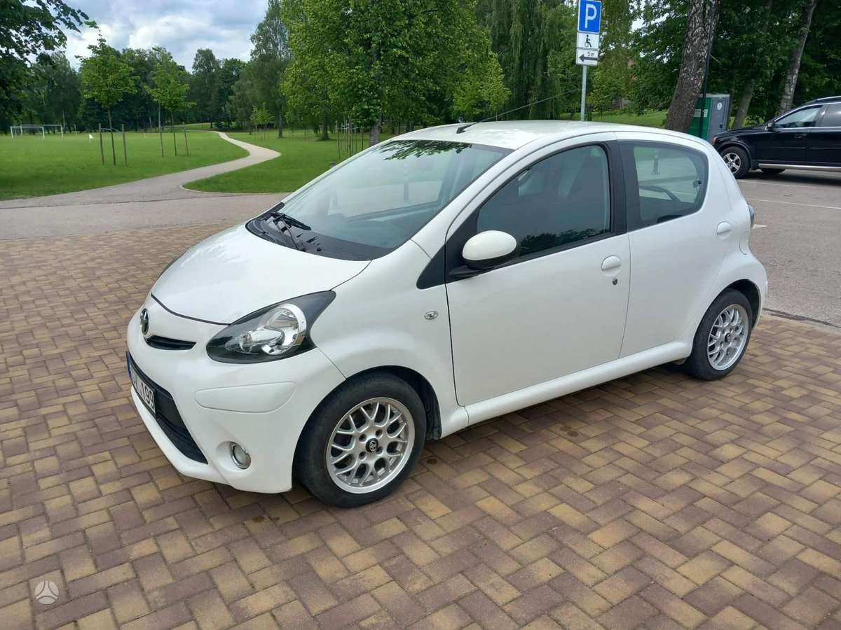 Toyota Aygo, 1.0 l., hečbekas 2014-02 m., | A28462748 Toyota Aygo, 1.0 l., hečbekas 2014-02 m., | A28462748
