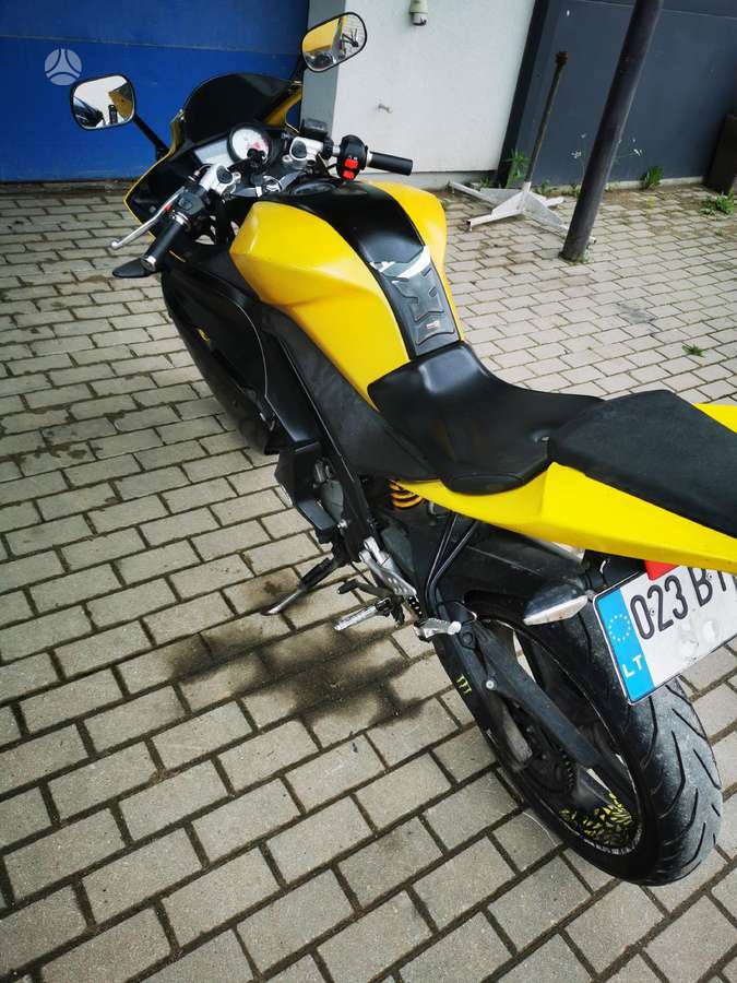 Yamaha YZF, superbikes