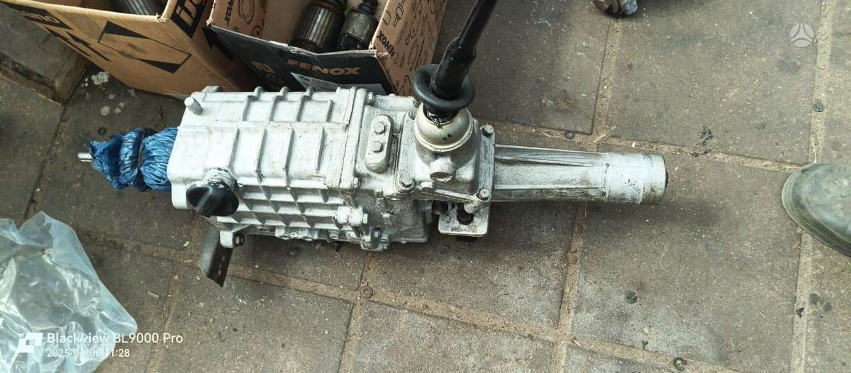 GAZ 24 apdailos detalės