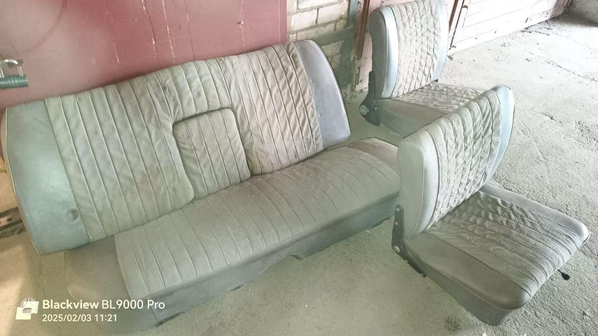 GAZ 24 apdailos detalės