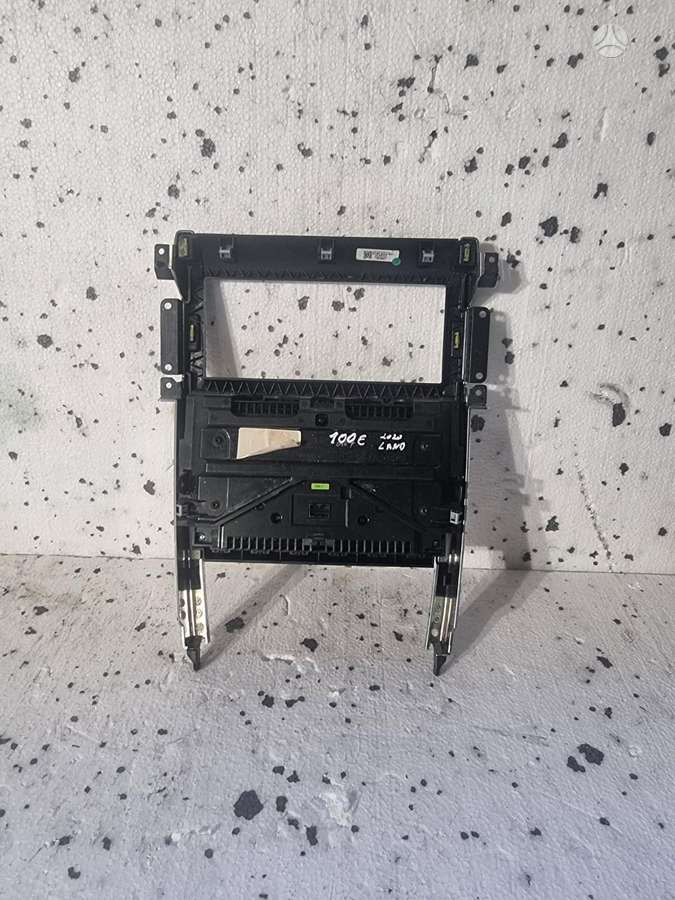 Land Rover Discovery body parts