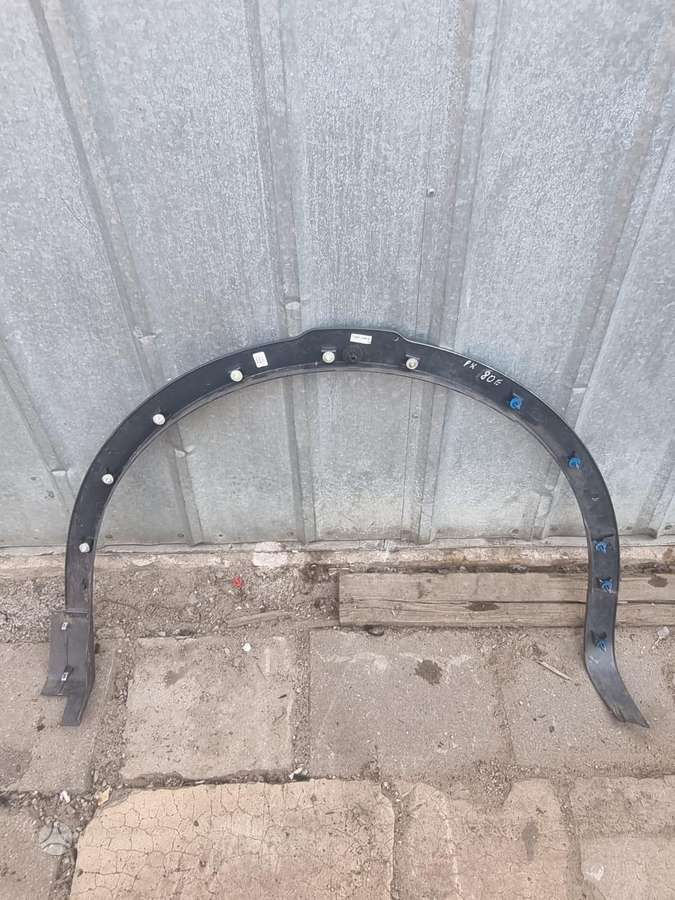 Land Rover Discovery body parts