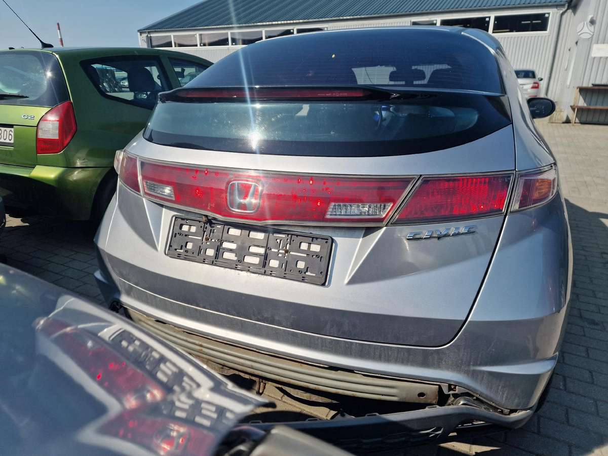 Honda Civic по частям